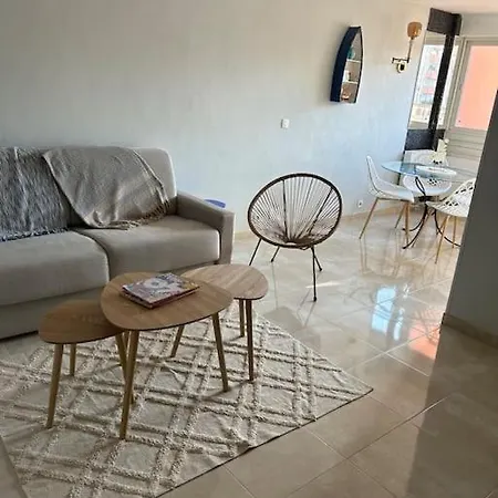 Apartment T3 Centre Port - 7 Mm A Pied De La