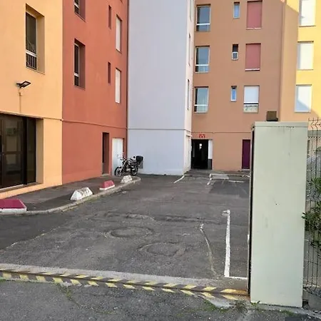 T3 Centre Port - 7 Mm A Pied De La *