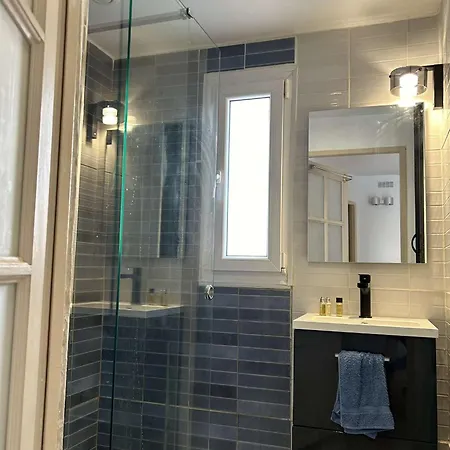 Apartment T3 Centre Port - 7 Mm A Pied De La *